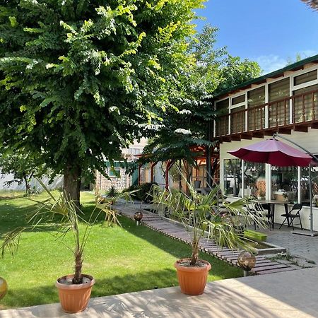 Hotel Eco House Osh Exterior foto